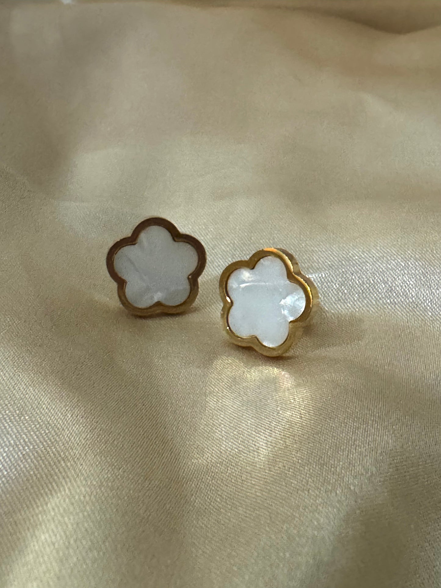 Triple Set-Cadenas Clover- Dorado/ Blanco y Negro