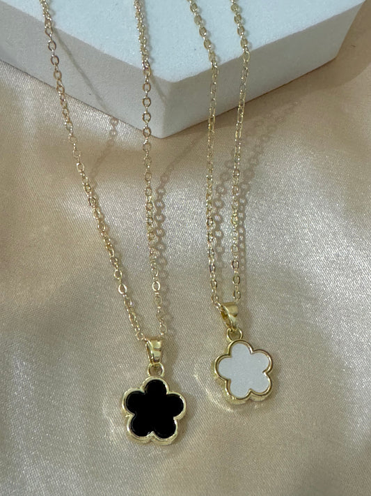 Triple Set-Cadenas Clover- Dorado/ Blanco y Negro