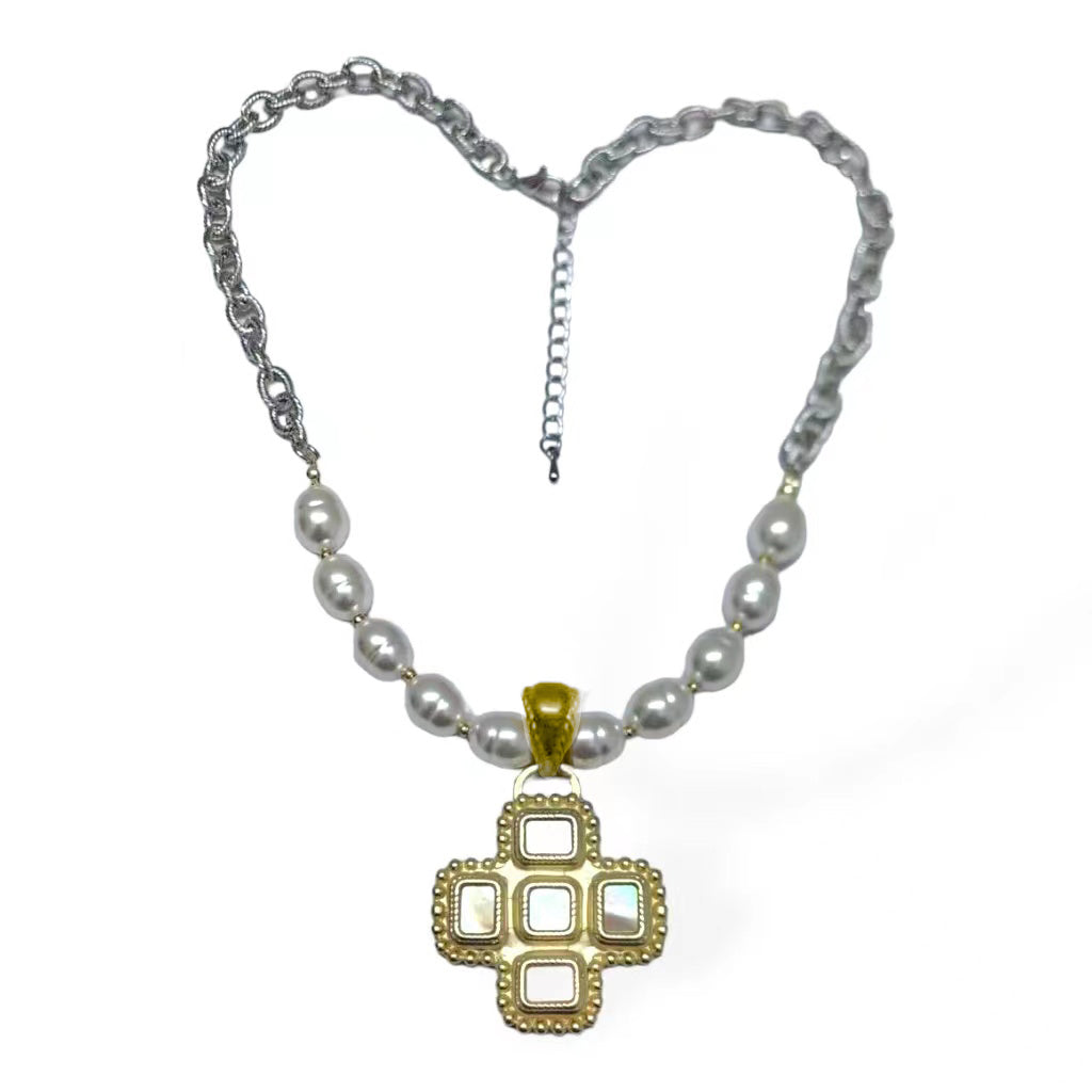 Collar Perlas Cruz