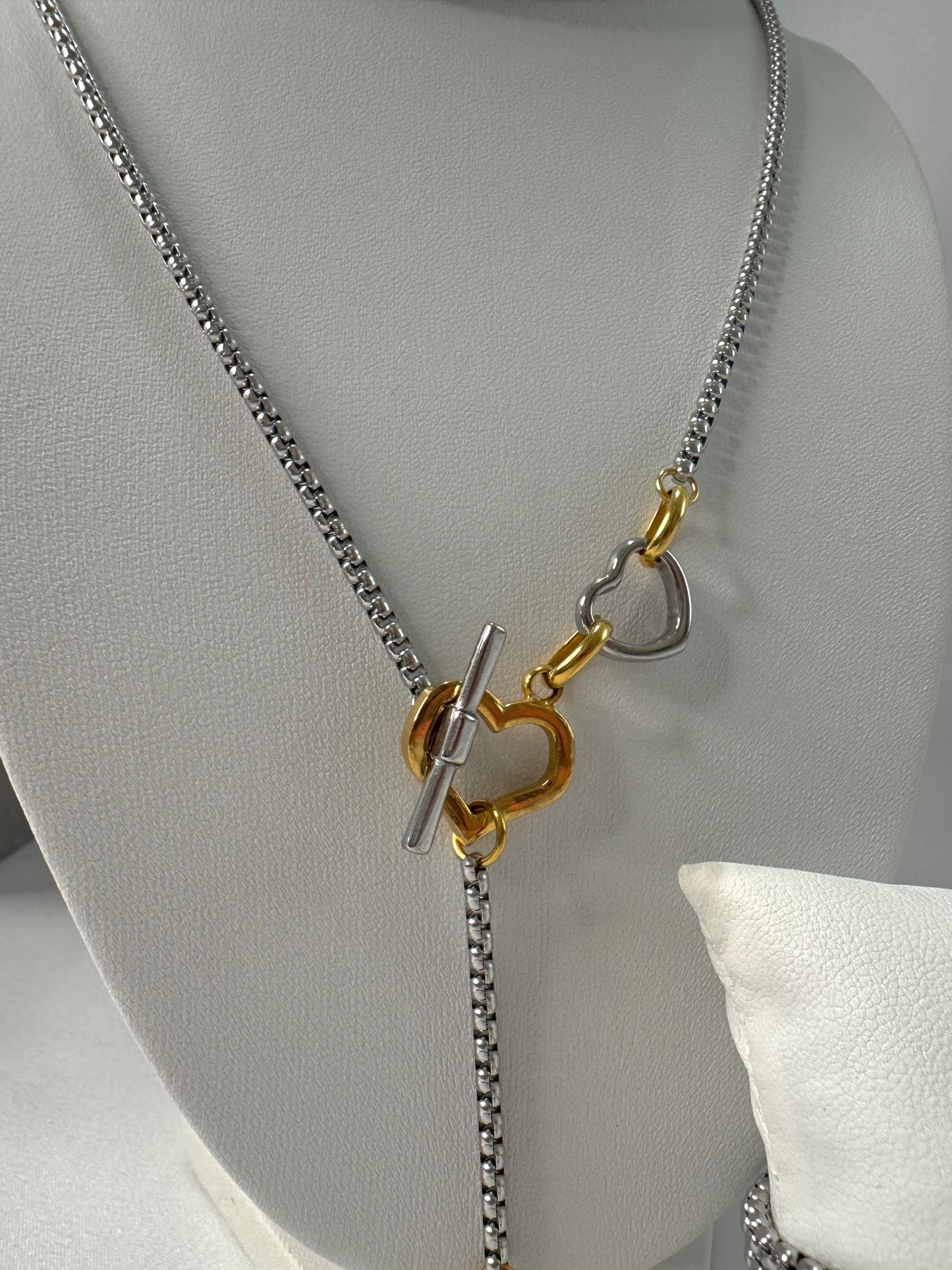 Paola-Cadena Lariat