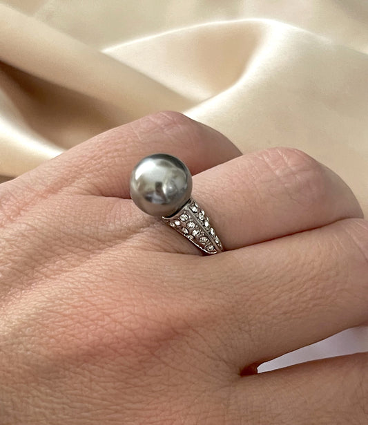 Solitaire Pearl Ring
