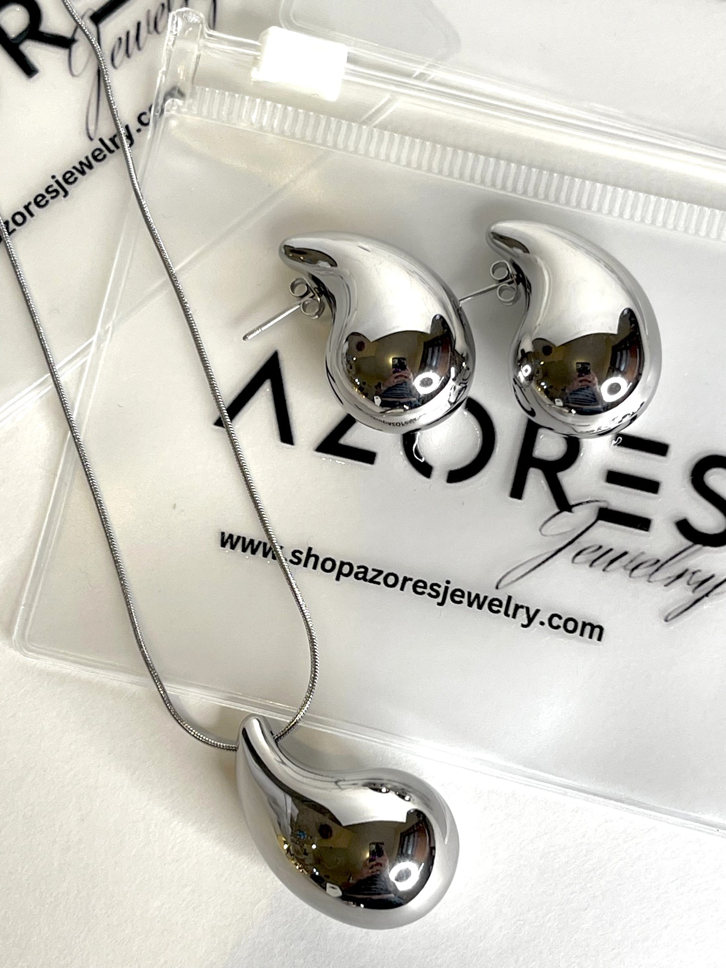 Aretes- Dorado y Plata- Gotita