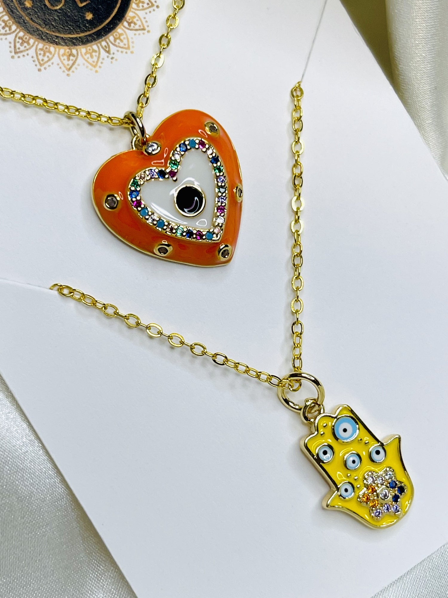 Heart and Hand multi Chain